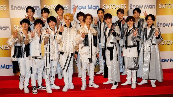 SixTONES、Snow Manデビュー会見「ジャニーさんが僕に……」