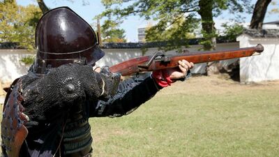 『どうする家康』長篠の戦い「前日」に信長が仕掛け、その勝敗を分けた「ある策」とは?有名な「三段撃ち」はあったのか?長篠城をめぐる合戦の真実