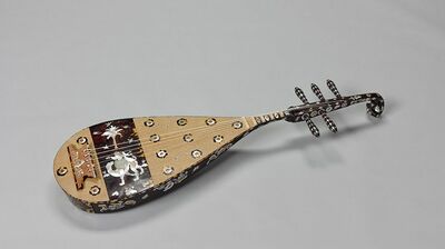 【art】幻の五絃琵琶を響きまで再現 人間国宝の技術の粋