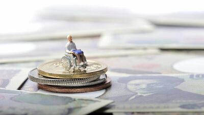 「親の介護費用節約のために私が仕事をやめて在宅介護すべき?」~専門家が答えます
