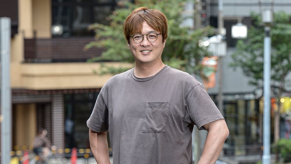 純烈・酒井一圭「ヒモだった僕が4人の父になって。今も妻には頭が上がらない」