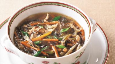 【レシピ】「葛きり入り酸辣湯」体を芯から温める冬の薬膳スープの作り方