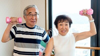 大村崑×岡村瑤子 91歳と85歳の不健康夫婦が今「元気ハツラツ」の秘訣はライザップ。「うちは孫がいないからね。その分、筋肉を育ててる」