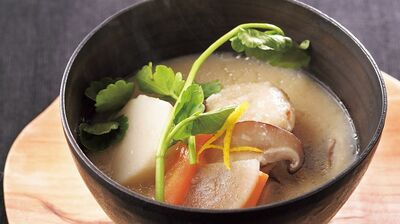 【レシピ】「鶏肉入り粕汁」体を芯から温める冬の薬膳スープの作り方