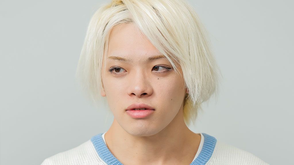 D japanese「いじめられっ子の僕がフォロワー245万人のインスタグラマーになるまで」