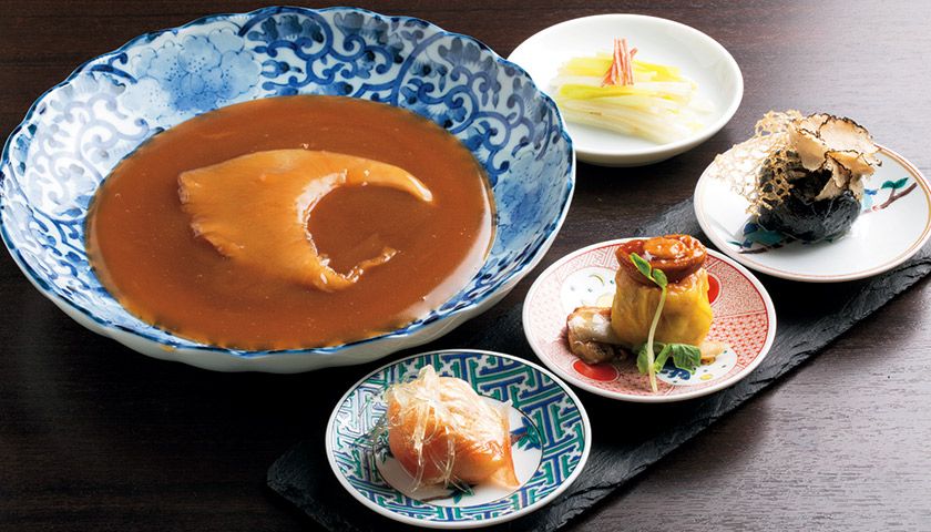 ふかひれの姿煮込みに舌鼓。いまどきの広東料理を銀座で 〜新広東菜 嘉禅