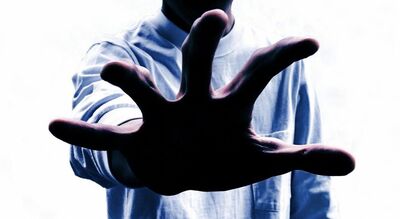 怒鳴る、殴る、放置する…「介護虐待」が起きてしまう理由