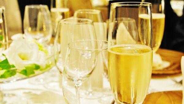 婚活パーティで出会って交際。「財産目当ての魔性の女」と言われ〈シニア婚活・3〉