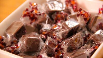 バレンタインデーで世の中の変化を感じ取る。義理チョコは3割、高級チョコは自分用。でも芸能界では今も「営業の一環」