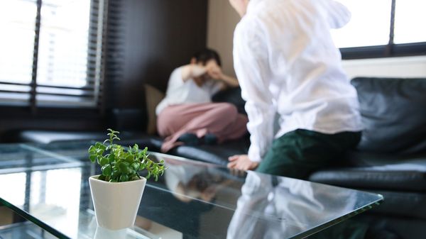 エスカレートしていく夫の夜の要求。妻の苦渋の決断は