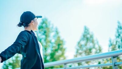 プロ入り戦後最年長棋士・今泉健司とプロゲーマー・梅原大吾の二人が「介護職への転身」で得たものとは。道草の効用は無視できない