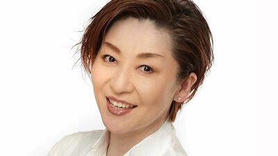 越乃リュウ「下級生、霧矢大夢さんに刺激を受けた新人公演。自分は『歌劇』の座談会でうまく話せず涙して」