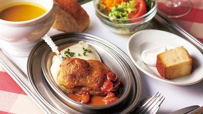 皮目パリッ、身はほろりの《鴨のコンフィ》は絶品。ビストロ定番の料理を楽しめるランチの穴場「CRESSONNIERE クレッソニエール」