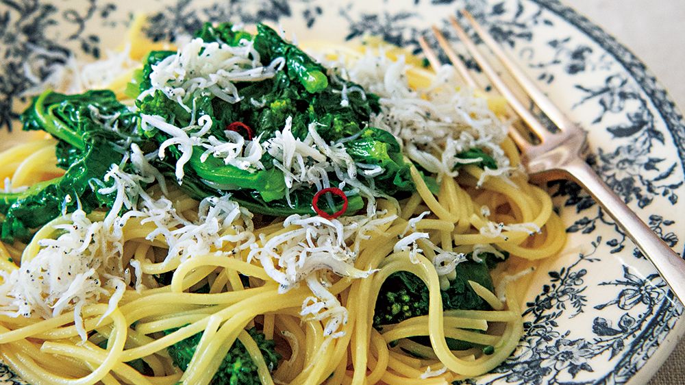 【レシピ】お湯は不要!フライパンパスタの秘ワザ。「しらすと菜の花のパスタ」の作り方