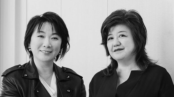 村山由佳×地曳いく子・大人のおしゃれ対談「愛した〈服〉も〈男〉も手放して、次へ!」