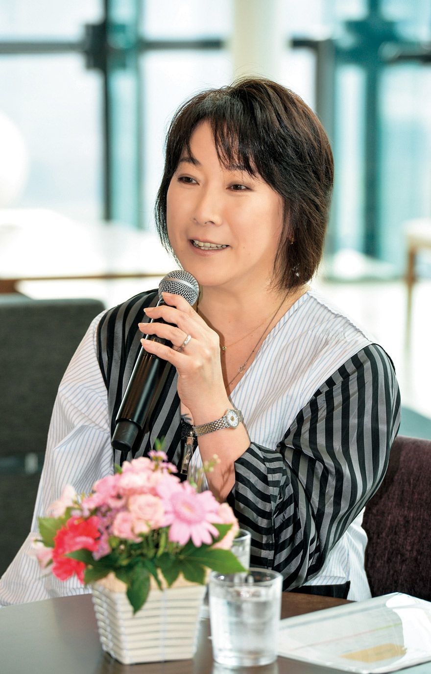 村山由佳さん