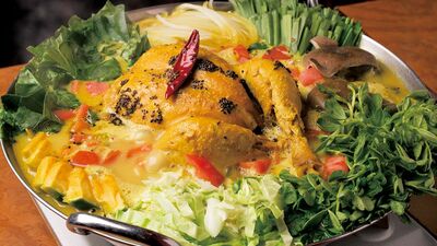 【おすすめランチ】老舗ネパール料理店のスパイシーで滋味深い「ヒマラヤ鍋」　〜クンビラ