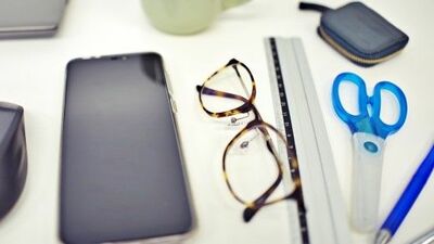 「どこに置いたっけ?」のストレスが無くなる!「定位置」「段ボール箱」「撮影」「買い物袋」4つのテクニックでごちゃつくリビングがスッキリ激変