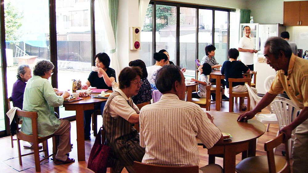 190戸中70戸が60歳以上の一人住まい。「団地コミュニティカフェ」が行う関係作り〈ルポ・独居に希望3〉