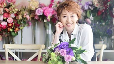 宝塚退団の日を、夏になると思い出す。天海祐希さんのお着物、真琴つばささんのカフス、VO5…「形見分け」という文化について