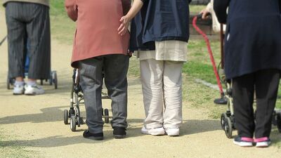 80代施設暮らしの母が色恋沙汰でライバルを攻撃! 職員にも見放されて